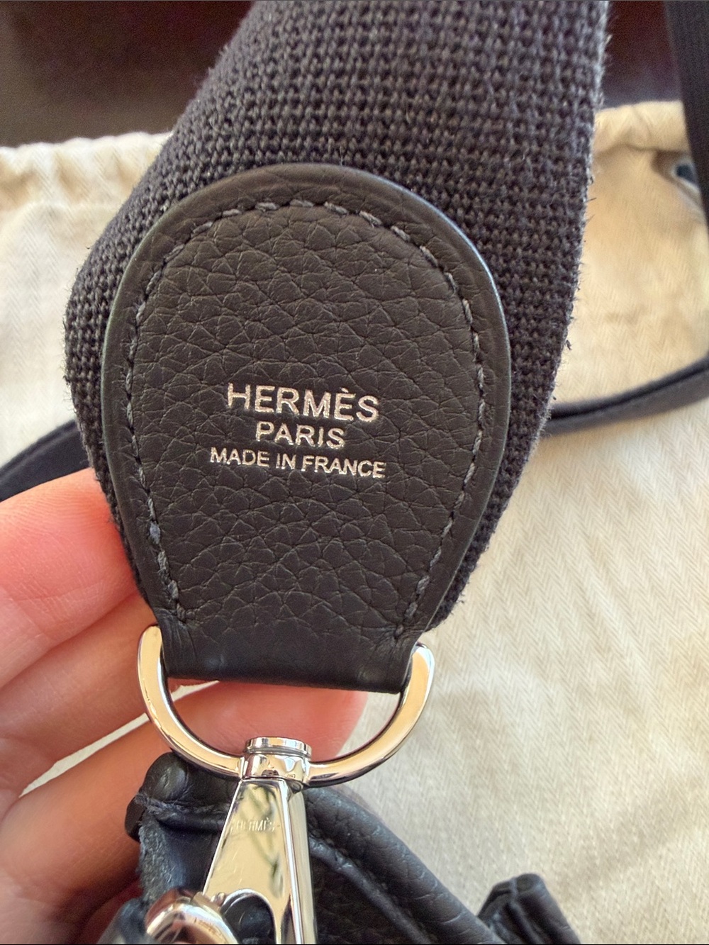 Hermes Evelyne III 29 PM in Caban Clemance Leather - Picture 7 of 16